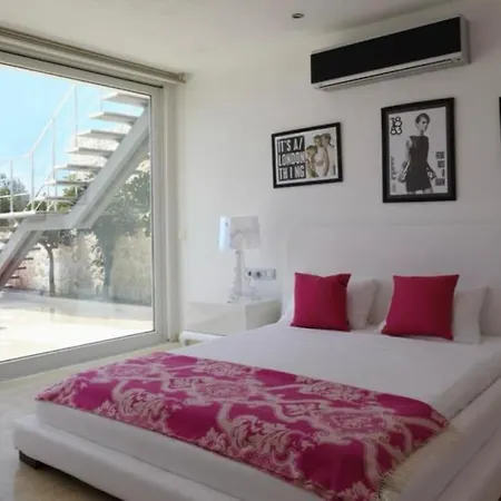 Glass House Ultra Luex Tatil *
