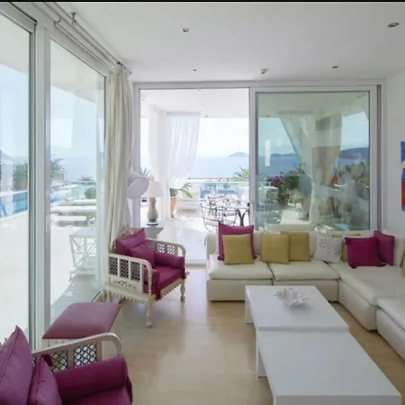 Glass House Ultra Luex Tatil *