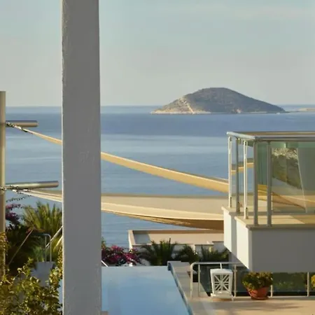 Glass House Ultra Luex Tatil Willa *