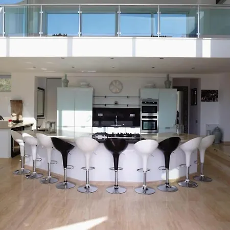 Glass House Ultra Luex Tatil Villa *